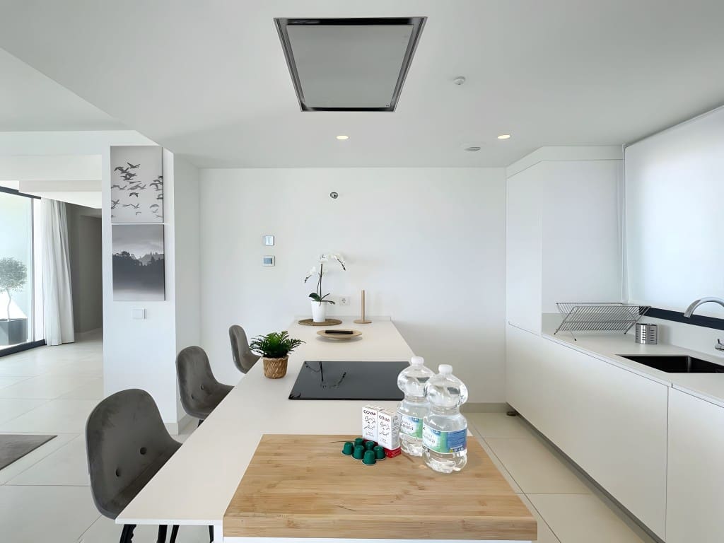 3 slaapkamer Penthouse te koop in Fuengirola met zwembad garage - € 1.500.000 (Ref: 8838285)