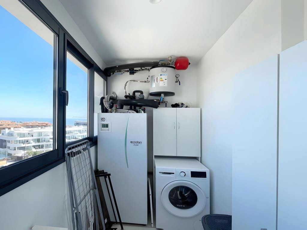 3 slaapkamer Penthouse te koop in Fuengirola met zwembad garage - € 1.500.000 (Ref: 8838285)