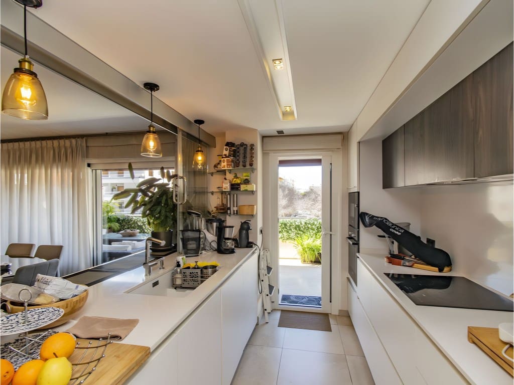 3 chambre Appartement à vendre à Marbella avec piscine garage - 1 195 000 € (Ref: 8840710)