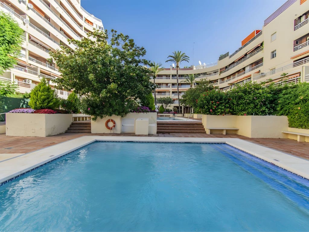 3 chambre Appartement à vendre à Marbella avec piscine garage - 1 195 000 € (Ref: 8840710)
