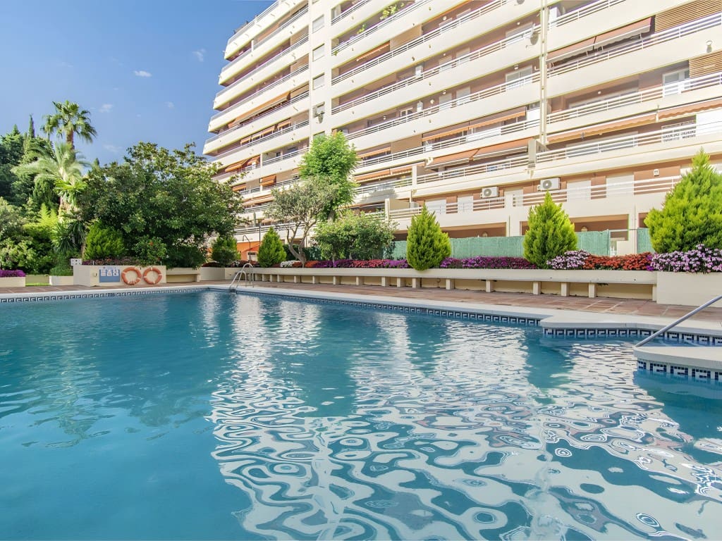 3 chambre Appartement à vendre à Marbella avec piscine garage - 1 195 000 € (Ref: 8840710)