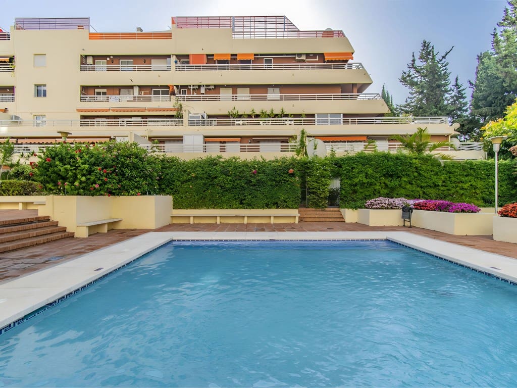 3 chambre Appartement à vendre à Marbella avec piscine garage - 1 195 000 € (Ref: 8840710)
