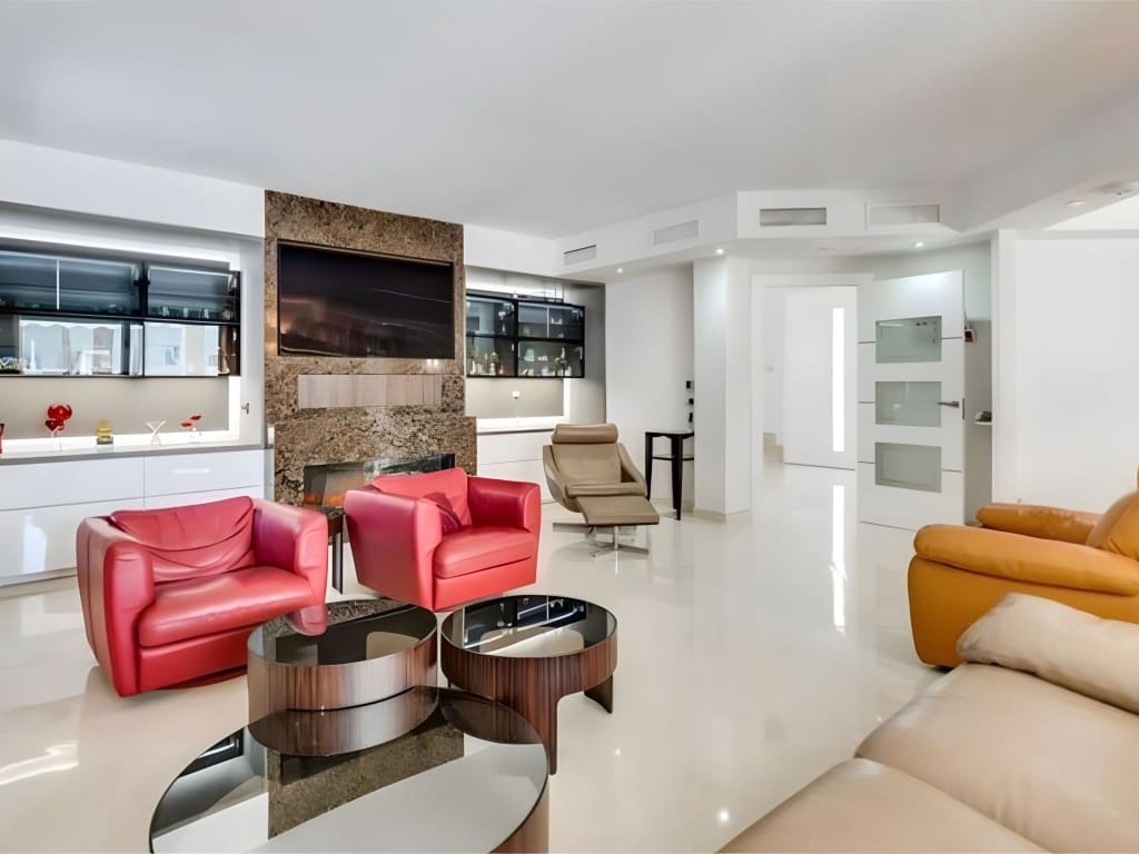 4 soveværelse Villa til salg i Marbesa med swimmingpool garage - € 3.899.999 (Ref: 8845365)