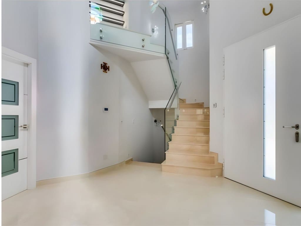 4 soveværelse Villa til salg i Marbesa med swimmingpool garage - € 3.899.999 (Ref: 8845365)