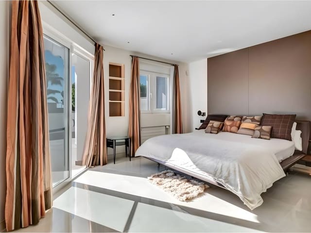 4 slaapkamer Villa te koop in Marbesa, Marbella met zwembad garage - € 3.899.999 (Ref: 8845365)