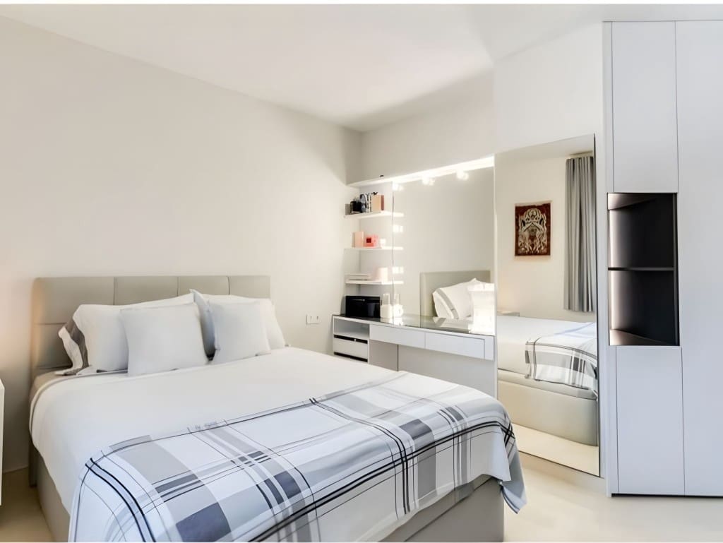 4 soveværelse Villa til salg i Marbesa med swimmingpool garage - € 3.899.999 (Ref: 8845365)