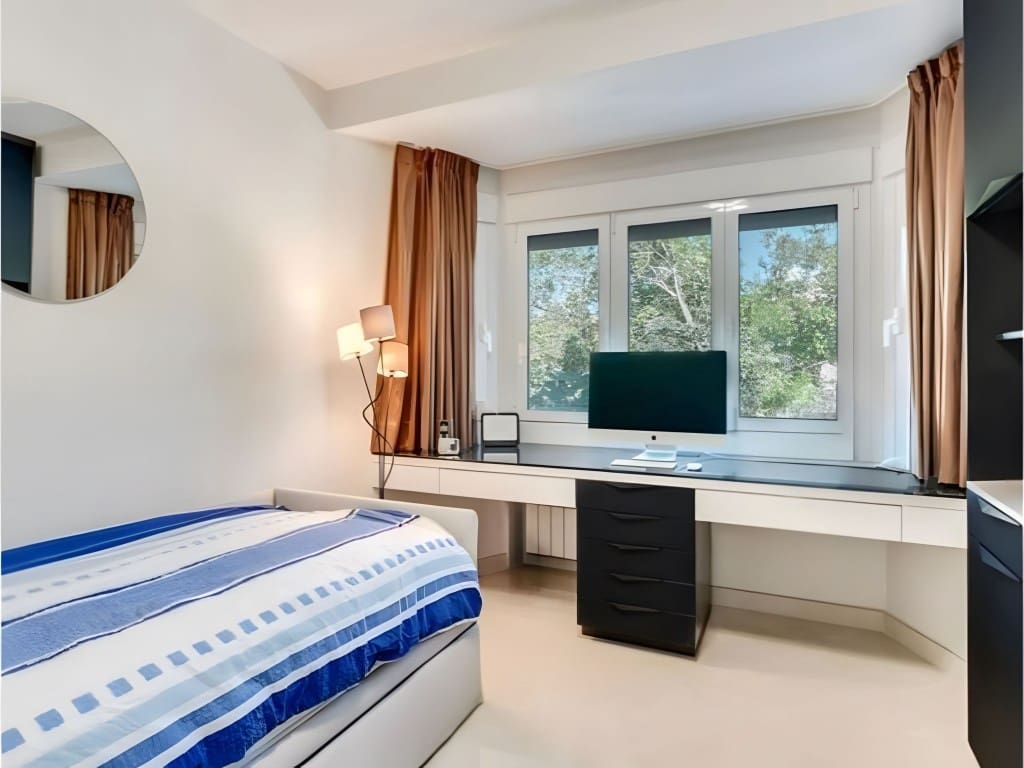 4 soveværelse Villa til salg i Marbesa med swimmingpool garage - € 3.899.999 (Ref: 8845365)