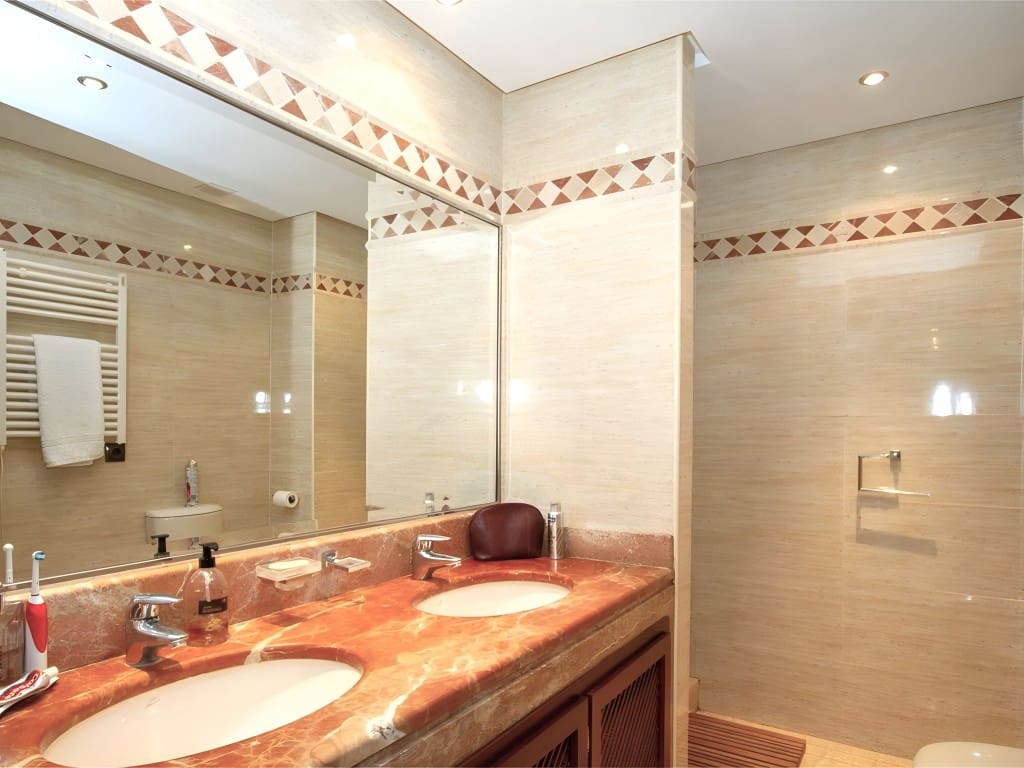 3 slaapkamer Appartement te koop in La Mairena met zwembad garage - € 465.000 (Ref: 8848847)