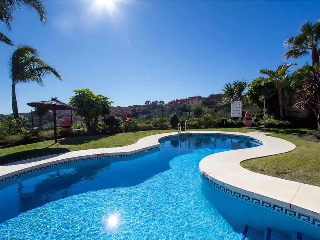 3 slaapkamer Appartement te koop in La Mairena met zwembad garage - € 465.000 (Ref: 8848847)