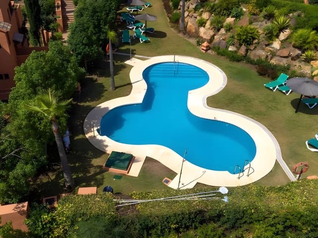 3 makuuhuone Huoneisto myytävänä paikassa La Mairena, Ojen mukana uima-altaan 
autotalli - 465 000 € (Ref: 8848847)