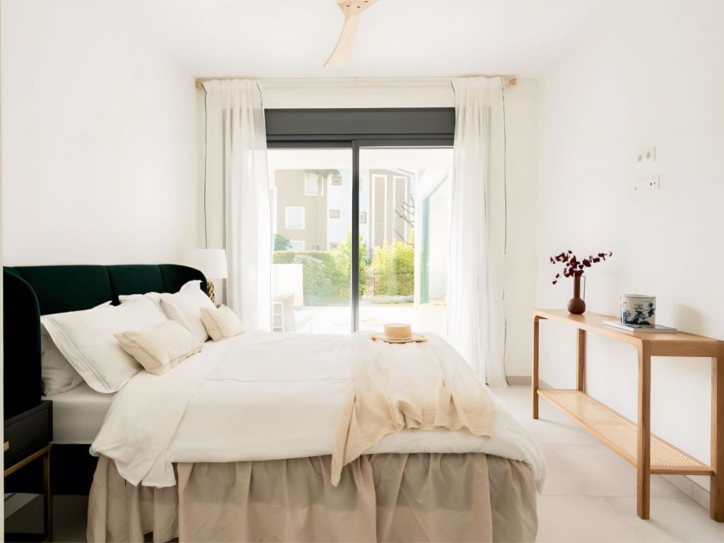 2 slaapkamer Appartement te koop in El Paraiso met zwembad garage - € 570.000 (Ref: 8848848)