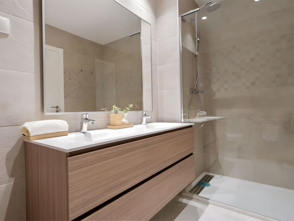 2 slaapkamer Appartement te koop in El Paraiso met zwembad garage - € 570.000 (Ref: 8848848)