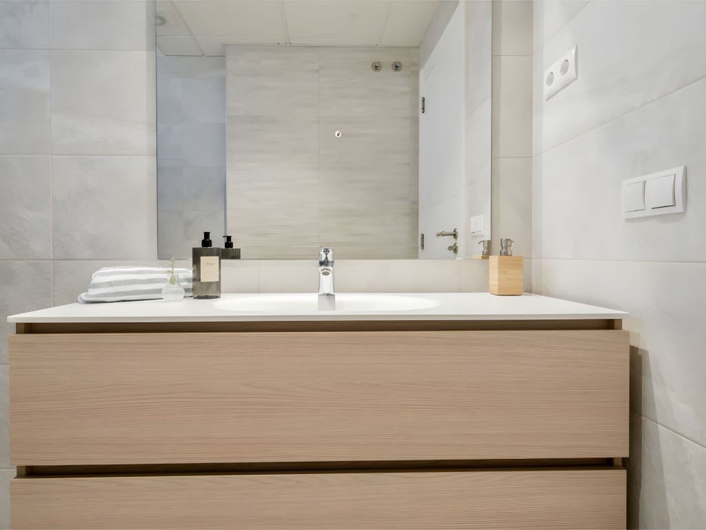 2 slaapkamer Appartement te koop in El Paraiso met zwembad garage - € 570.000 (Ref: 8848848)