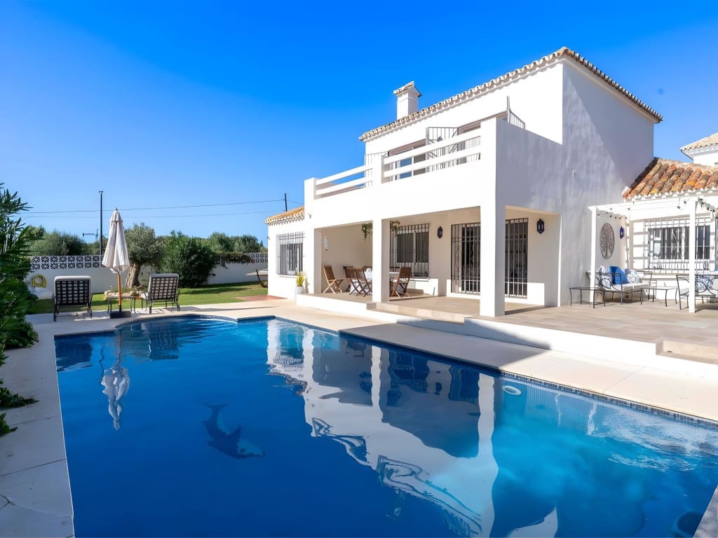 4 Zimmer Villa zu verkaufen in San Pedro de Alcantara mit Pool Garage - 1.850.000 € (Ref: 8851405)