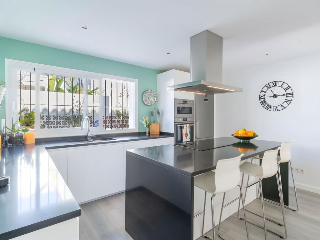 4 Zimmer Villa zu verkaufen in San Pedro de Alcantara mit Pool Garage - 1.850.000 € (Ref: 8851405)