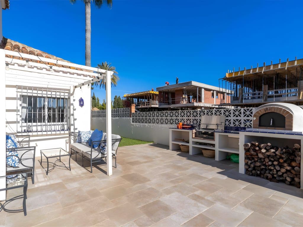 4 Zimmer Villa zu verkaufen in San Pedro de Alcantara mit Pool Garage - 1.850.000 € (Ref: 8851405)