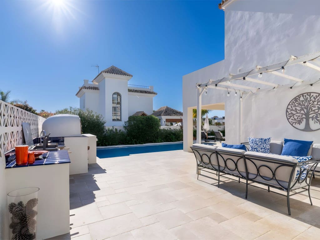 4 Zimmer Villa zu verkaufen in San Pedro de Alcantara mit Pool Garage - 1.850.000 € (Ref: 8851405)