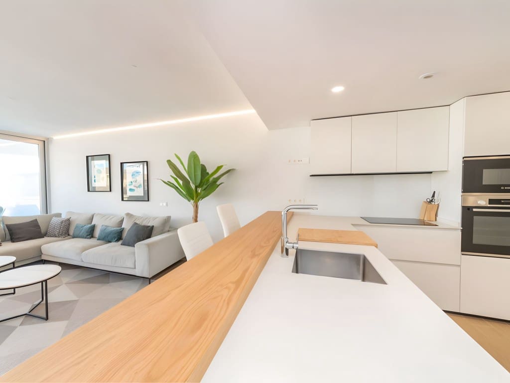 2 soveværelse Lejlighed til salg i Carvajal med swimmingpool garage - € 650.000 (Ref: 8881383)