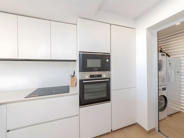 2 chambre Appartement à vendre à Carvajal, Fuengirola avec piscine garage - 650 000 € (Ref: 8881383)