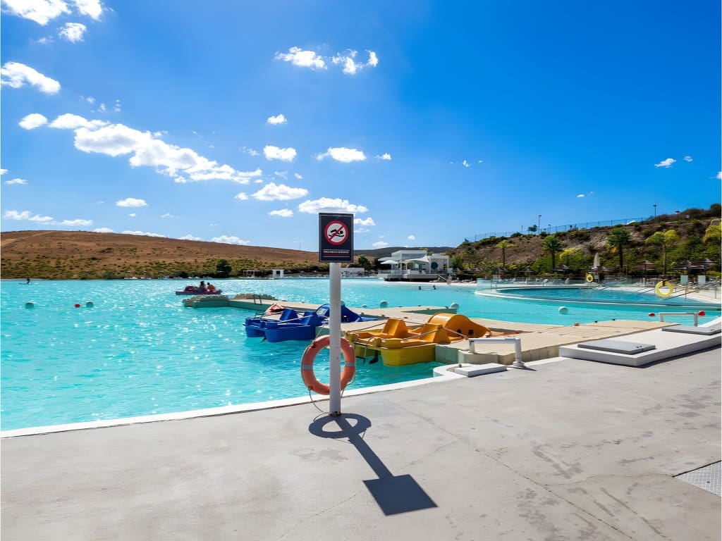 2 Zimmer Apartment zu verkaufen in Estepona mit Pool Garage - 390.000 € (Ref: 8881384)