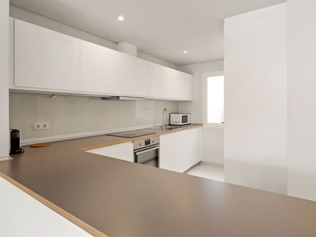 2 Zimmer Apartment zu verkaufen in Estepona mit Pool Garage - 390.000 € (Ref: 8881384)