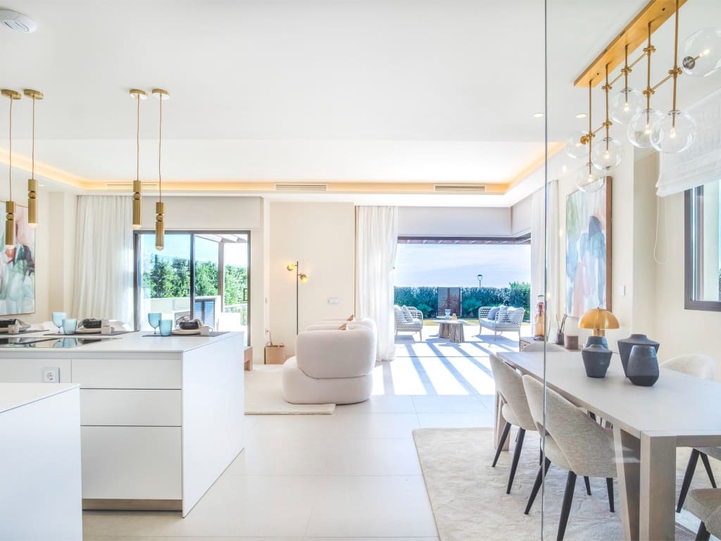 4 bedroom Villa for sale in Estepona with pool garage - € 4,500,000 (Ref: 8883983)