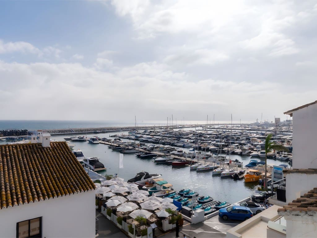 2 soveværelse Penthouse til salg i Puerto Banus med garage - € 1.395.000 (Ref: 8887804)