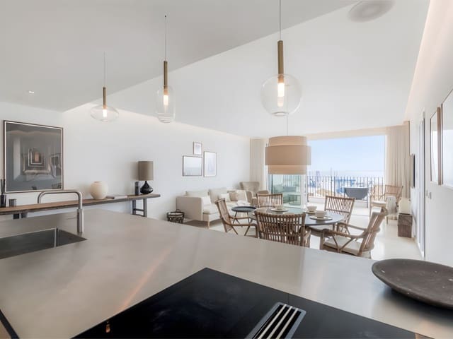 2 soveværelse Penthouse til salg i Puerto Banus, Marbella med garage - € 1.395.000 (Ref: 8887804)