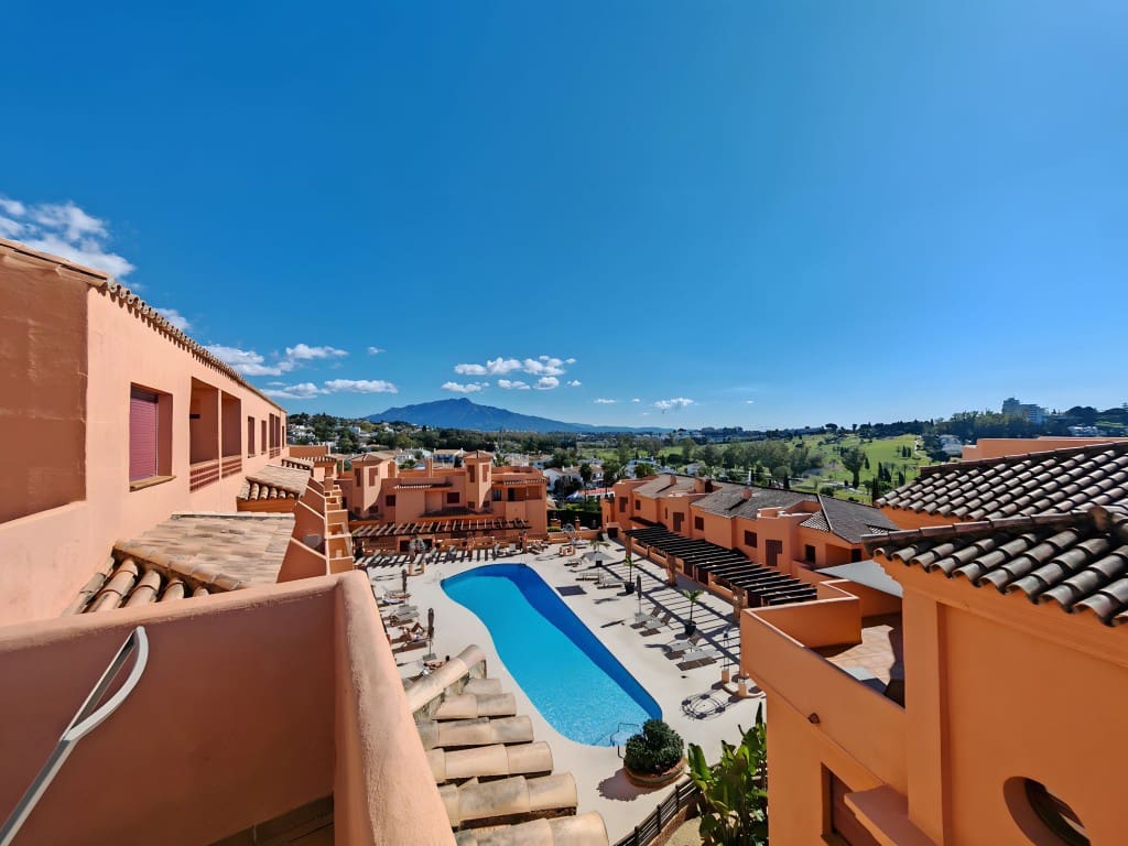 3 Zimmer Penthouse zu verkaufen in Benahavis mit Pool Garage - 525.000 € (Ref: 8912807)