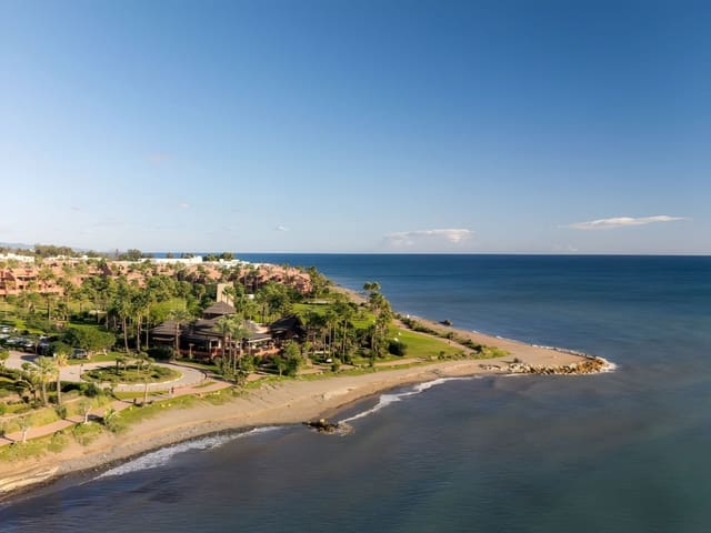 3 chambre Penthouse à vendre à New Golden Mile, Estepona avec piscine garage - 1 795 000 € (Ref: 8921237)