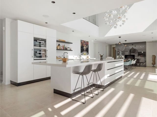 5 sypialnia Willa na sprzedaż w Benahavís z basenem garażem - 4 950 000 € (Ref: 8923691)