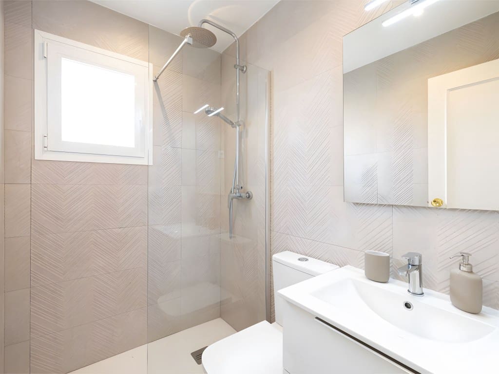 3 slaapkamer Penthouse te koop in Mijas Costa met zwembad - € 390.000 (Ref: 8930324)