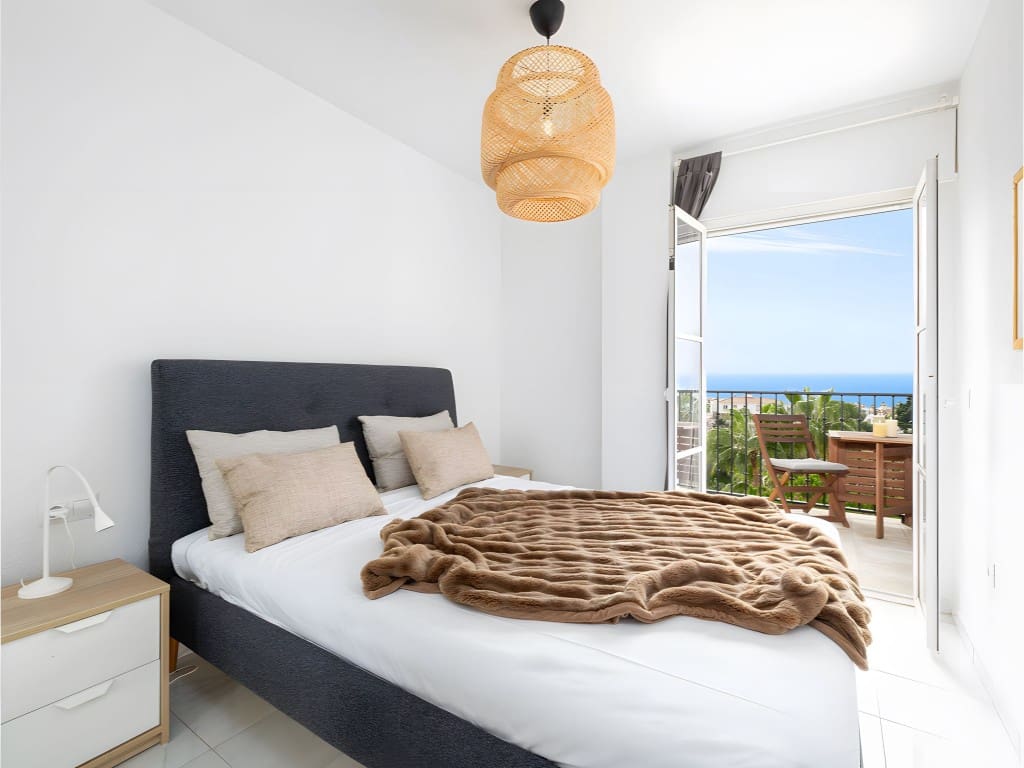 3 slaapkamer Penthouse te koop in Mijas Costa met zwembad - € 390.000 (Ref: 8930324)