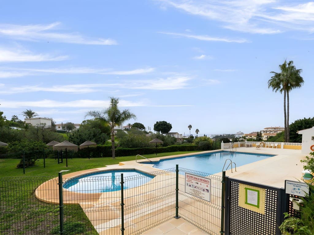 3 slaapkamer Penthouse te koop in Mijas Costa met zwembad - € 390.000 (Ref: 8930324)