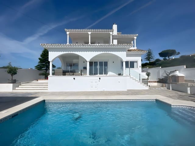 4 chambre Villa/Maison à vendre à La Duquesa / Puerto de la Duquesa, Manilva avec piscine garage - 1 100 000 € (Ref: 8934985)