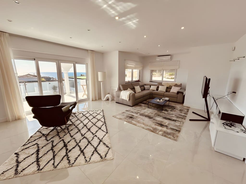 4 chambre Villa/Maison à vendre à La Duquesa / Puerto de la Duquesa avec piscine garage - 1 100 000 € (Ref: 8934985)