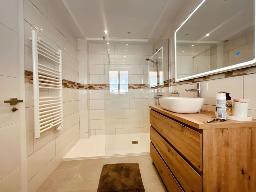 4 chambre Villa/Maison à vendre à La Duquesa / Puerto de la Duquesa avec piscine garage - 1 100 000 € (Ref: 8934985)