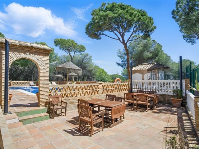 4 chambre Penthouse à vendre à Nueva Andalucia, Marbella avec piscine - 670 000 € (Ref: 8936713)