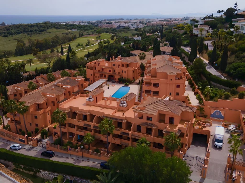 3 soveværelse Penthouse til salg i Benahavis med swimmingpool garage - € 440.000 (Ref: 8940363)