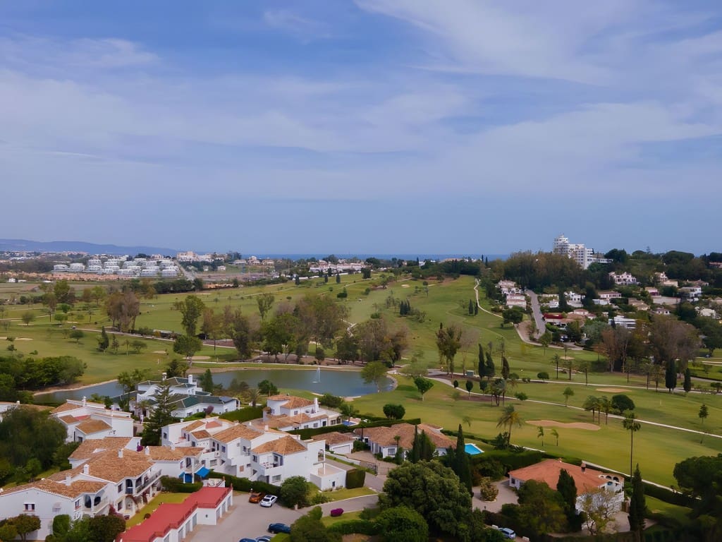 3 soveværelse Penthouse til salg i Benahavis med swimmingpool garage - € 440.000 (Ref: 8940363)