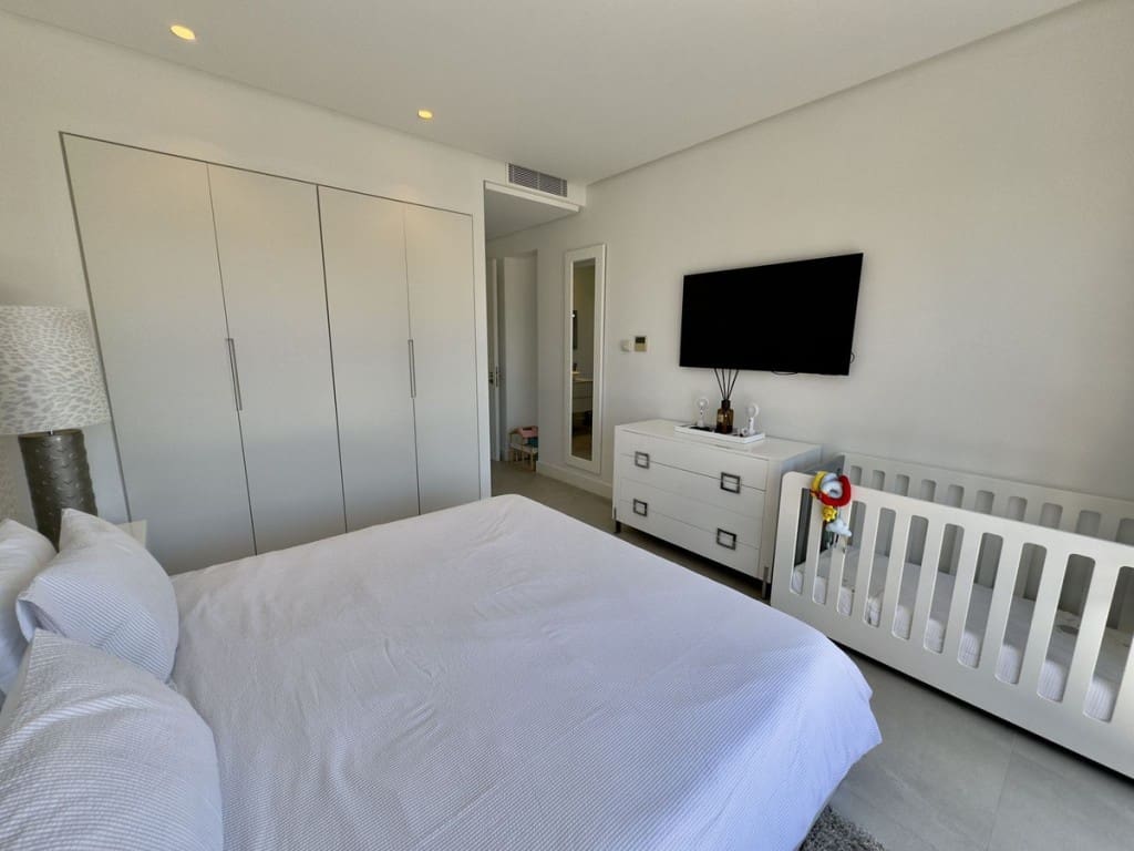 4 soveværelse Villa til salg i Los Monteros med swimmingpool garage - € 5.400.000 (Ref: 8941202)