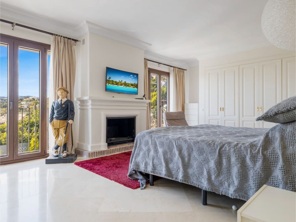 5 soveværelse Villa til salg i La Heredia med swimmingpool garage - € 1.095.000 (Ref: 8948603)