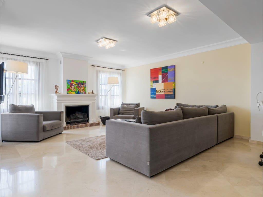 5 soveværelse Villa til salg i La Heredia med swimmingpool garage - € 1.095.000 (Ref: 8948603)