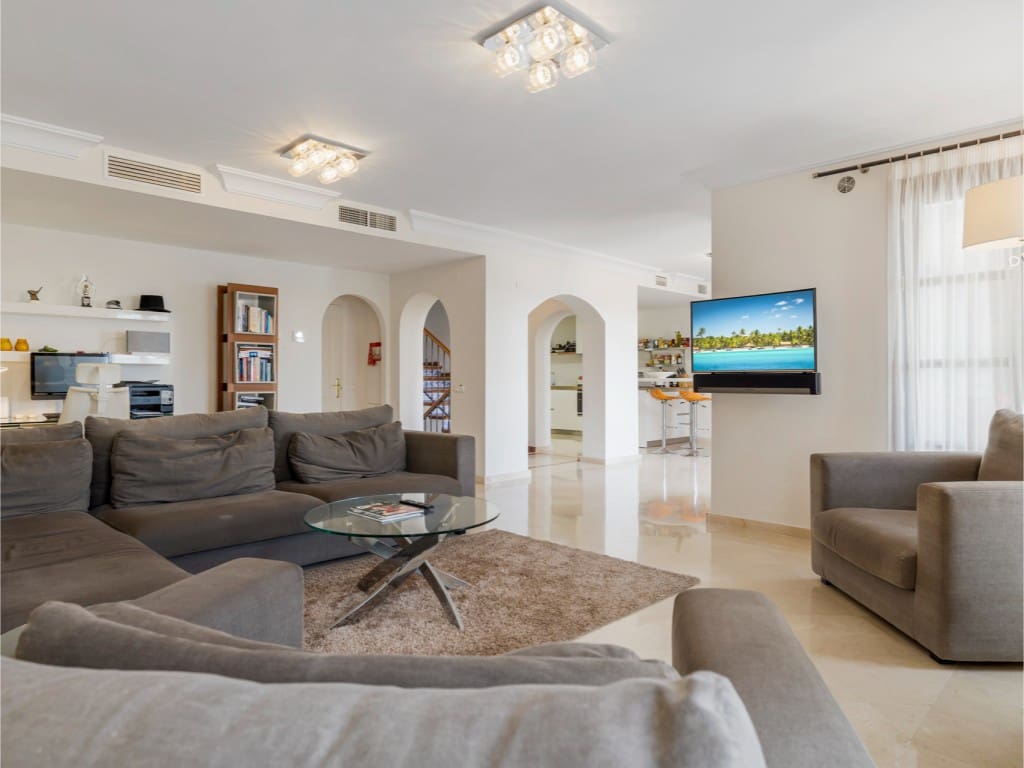 5 soveværelse Villa til salg i La Heredia med swimmingpool garage - € 1.095.000 (Ref: 8948603)