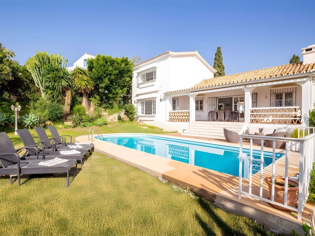 5 slaapkamer Villa te koop in Benahavis met zwembad garage - € 1.750.000 (Ref: 8960073)