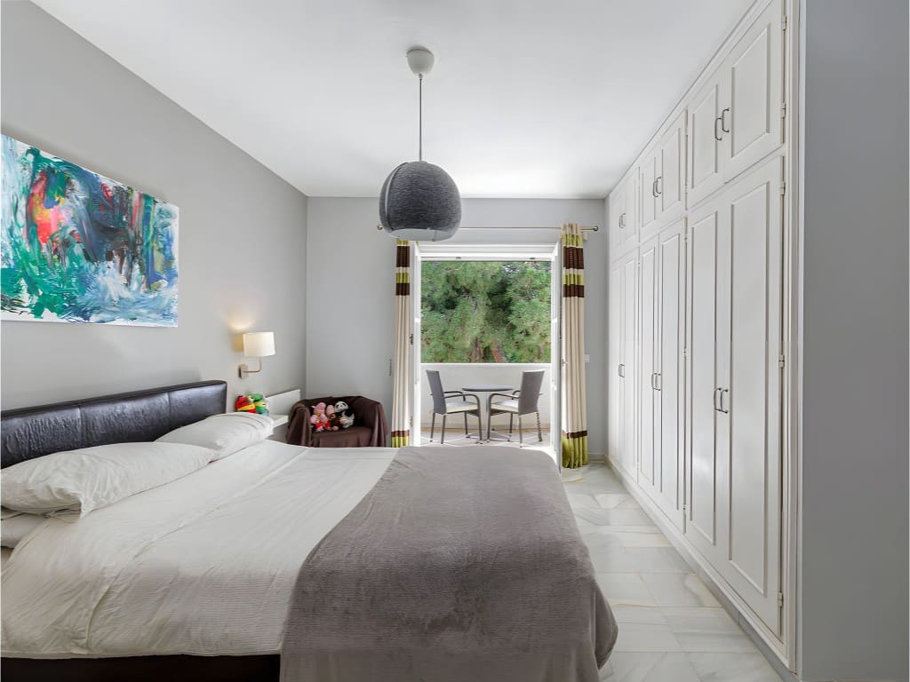 5 slaapkamer Villa te koop in Benahavis met zwembad garage - € 1.750.000 (Ref: 8960073)