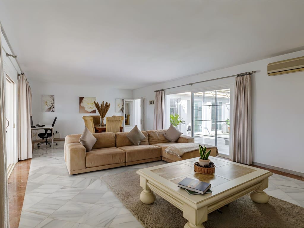 5 slaapkamer Villa te koop in Benahavis met zwembad garage - € 1.750.000 (Ref: 8960073)