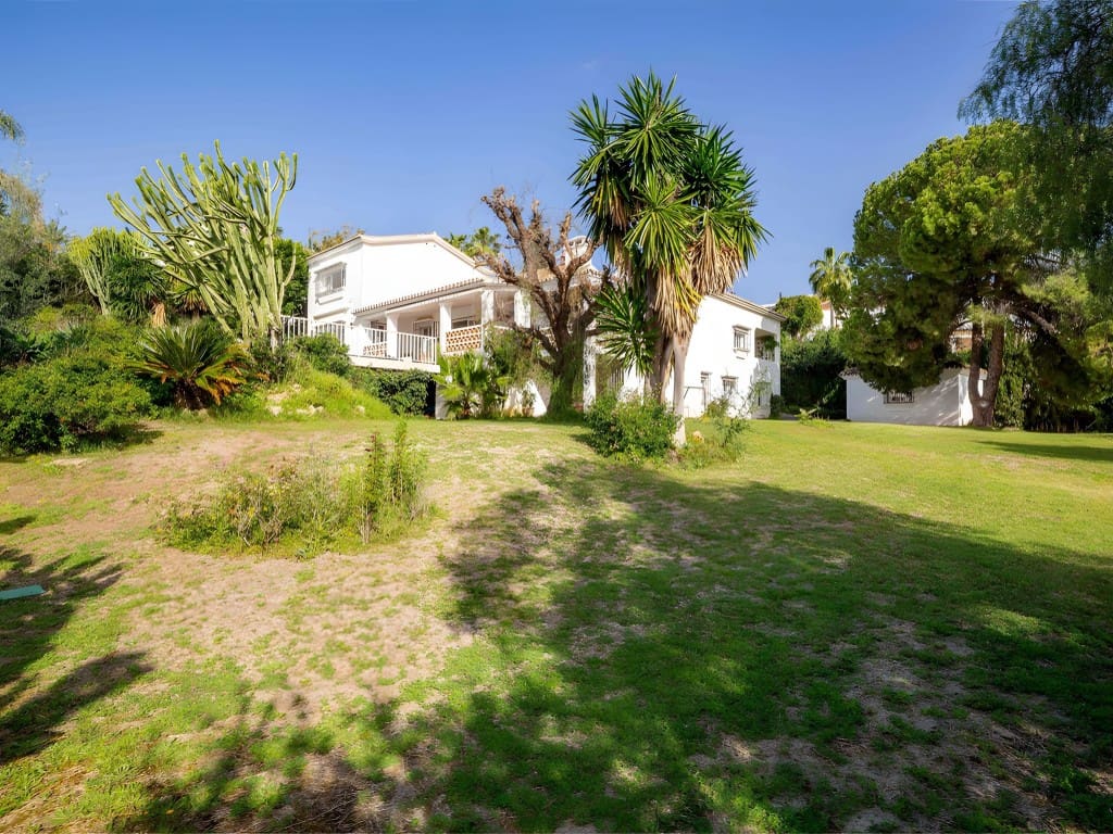 5 slaapkamer Villa te koop in Benahavis met zwembad garage - € 1.750.000 (Ref: 8960073)