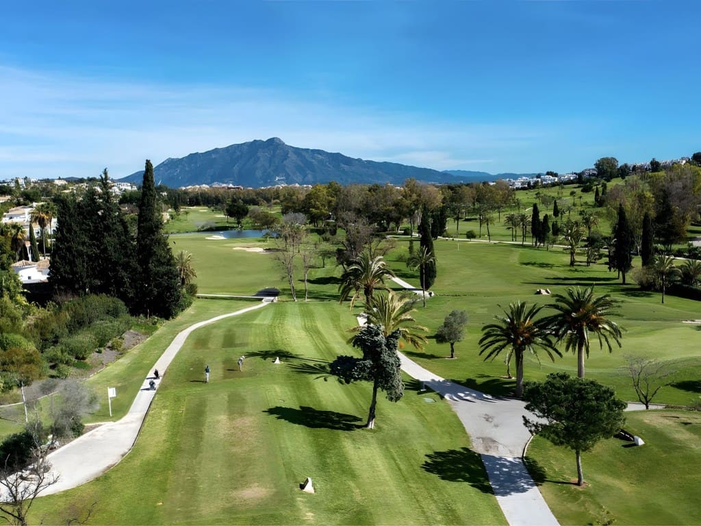 5 slaapkamer Villa te koop in Benahavis met zwembad garage - € 1.750.000 (Ref: 8960073)