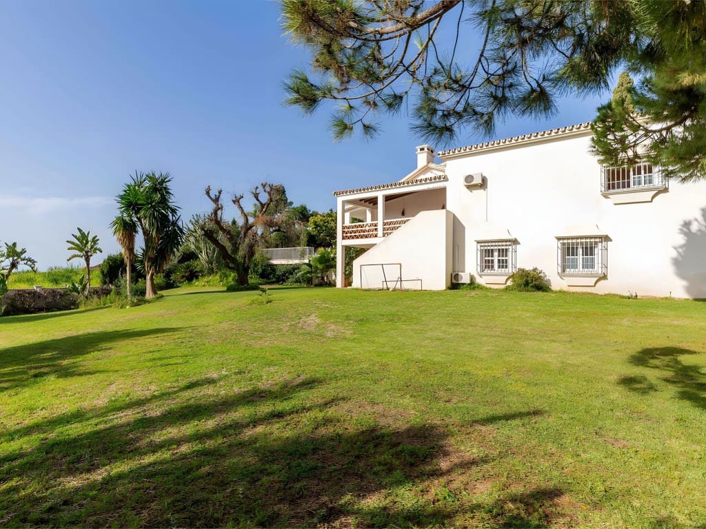 5 slaapkamer Villa te koop in Benahavis met zwembad garage - € 1.750.000 (Ref: 8960073)